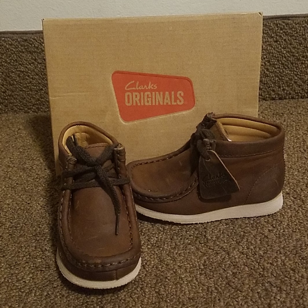 Toddler Wallabeebs By Clarks Sz 5.5